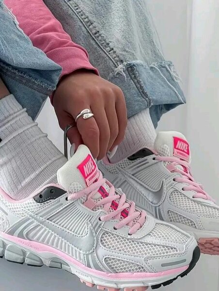 Baskets Nike rétro rose