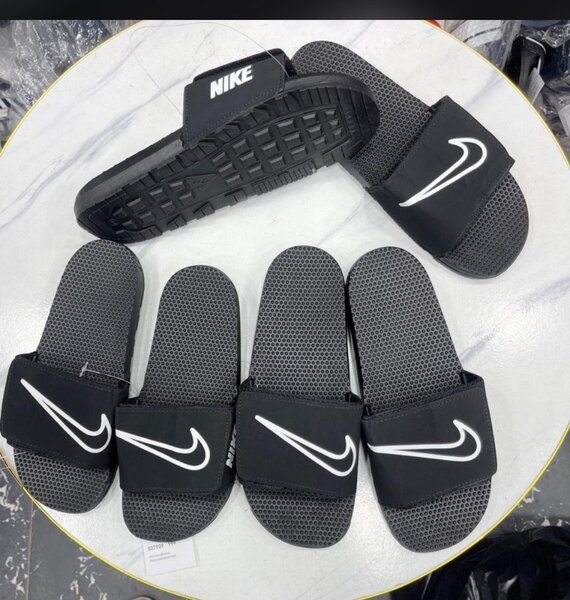 Claquettes NIKE