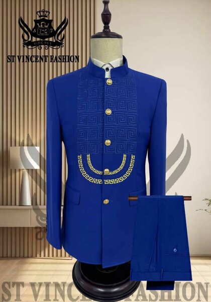 Costume de cérémonie élégant