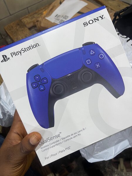 PS5 controller