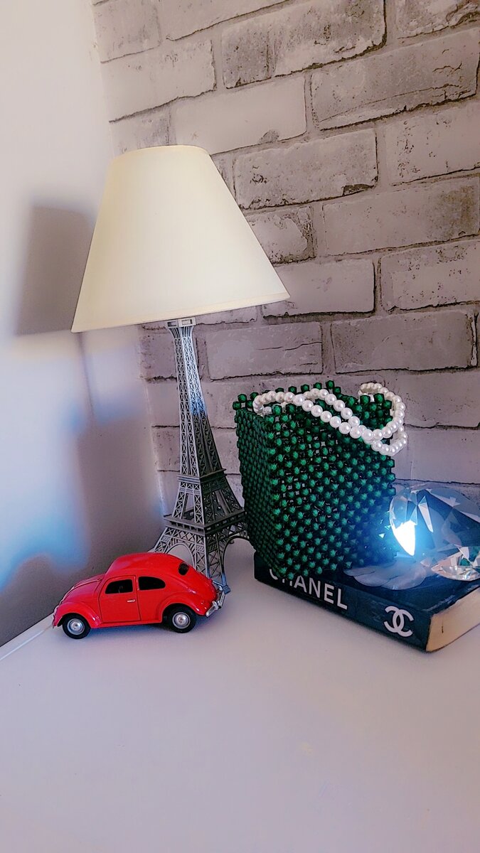 Emerald green and pearl beaded bag