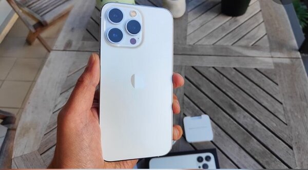 iPhone 13pro deux puces