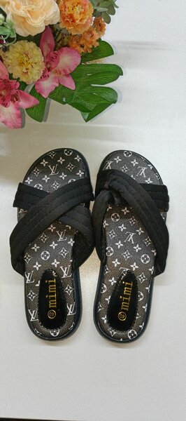 Sandales à enfiler élégantes