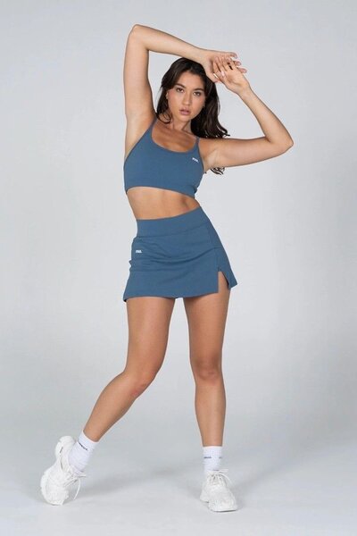 Ensemble de sport femme élégant