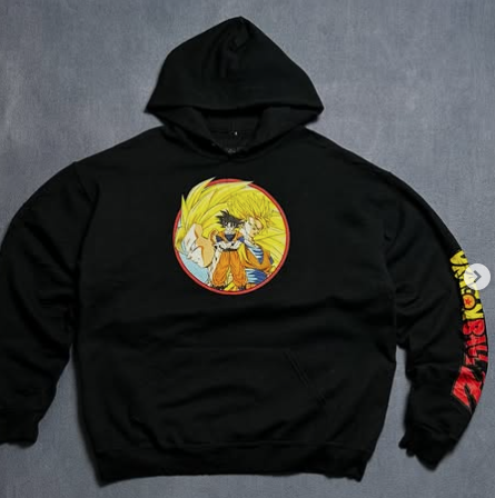 Dragon ball Zee hoodie size: L/XL 