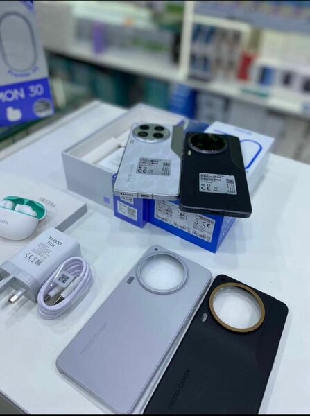 Techno Camon 30  128gig