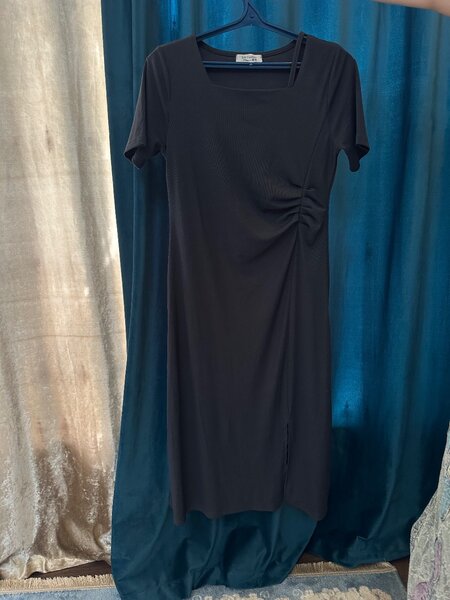 Серое новое платье