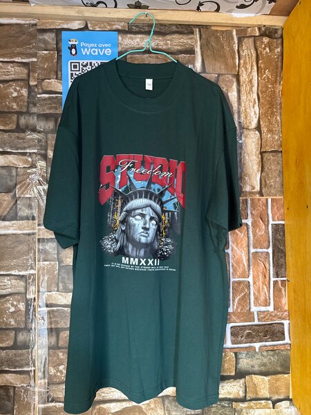 T-shirt graphique tendance