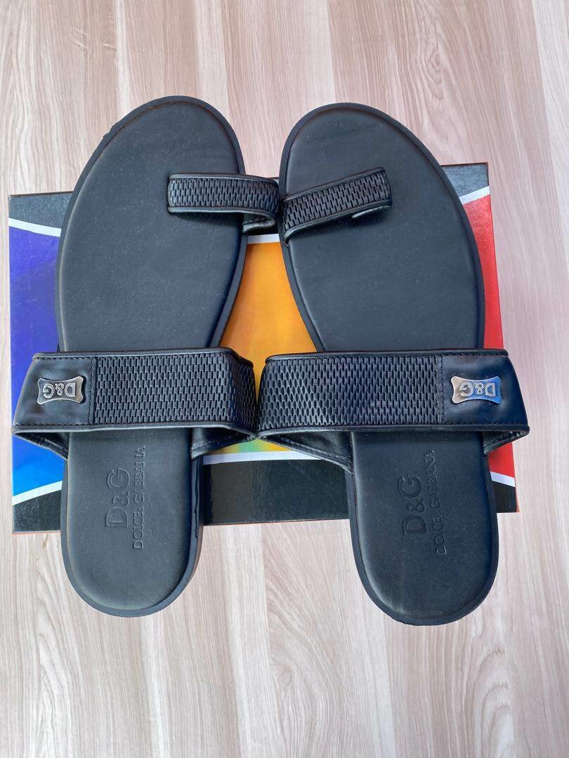 Leather slippers suitable for men