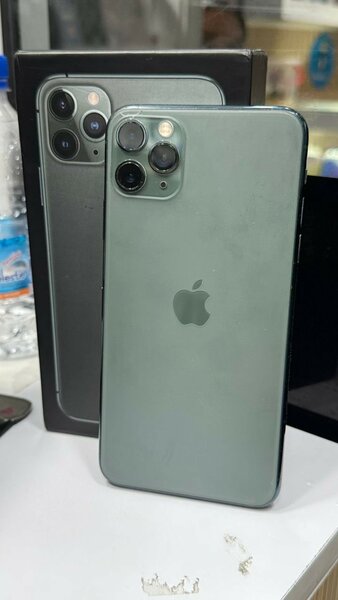 iPhone 11pro Max 64Giga Second main
