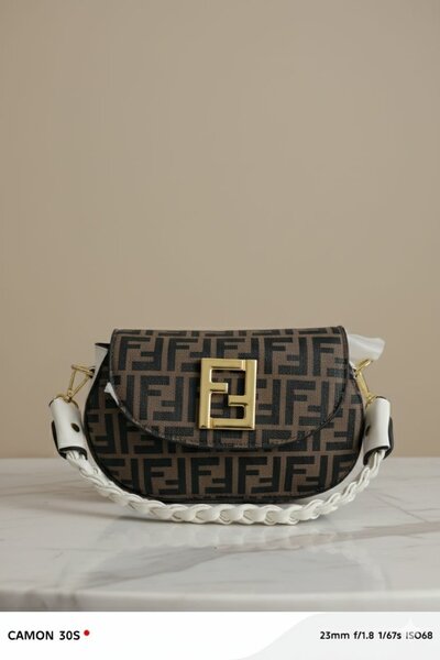 Sac à main élégant en cuir