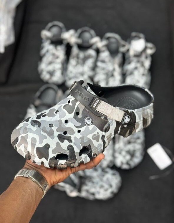 Sabots camouflage légers Crocs