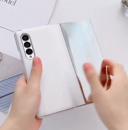 FOURREAU À CARACTÈRE INTELLIGENT ✅ ZFold 3