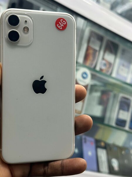 iPhone 11 64g quasi neuf