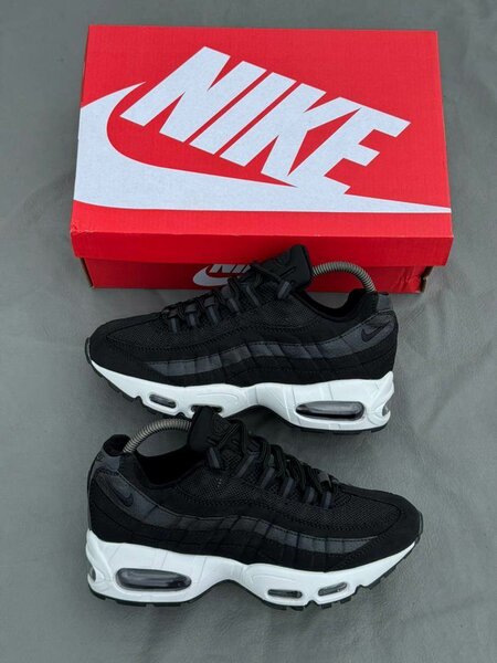 Nike Air Max 95 Noires Homme