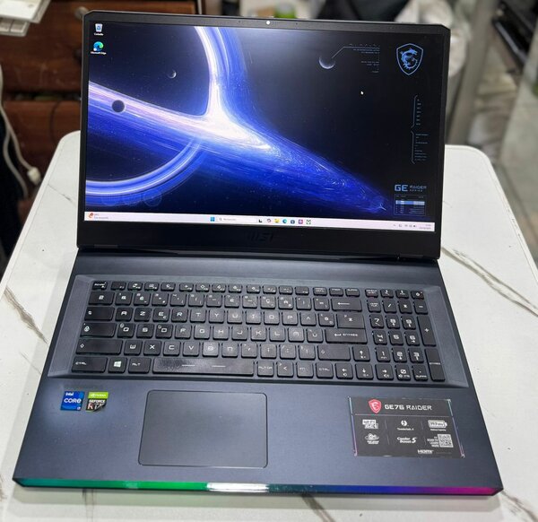 MSI GE76 Raider Puissant Laptop