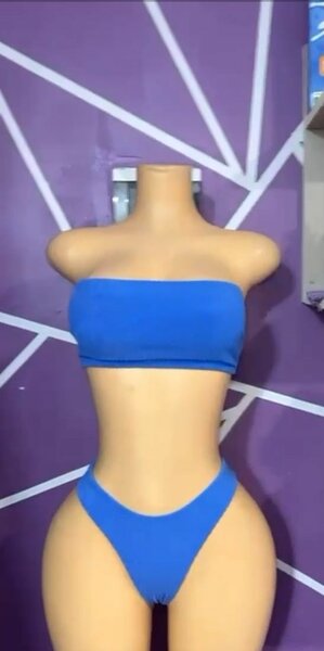 Bikini bleu sans bretelles