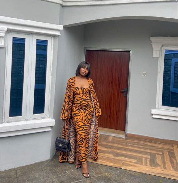 Robe asymétrique élégante