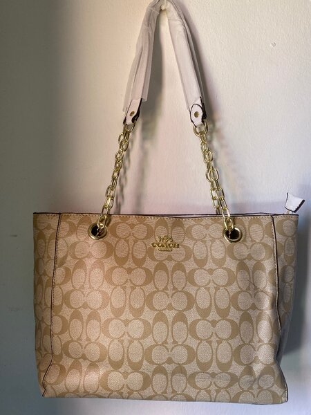 Coach never full bag