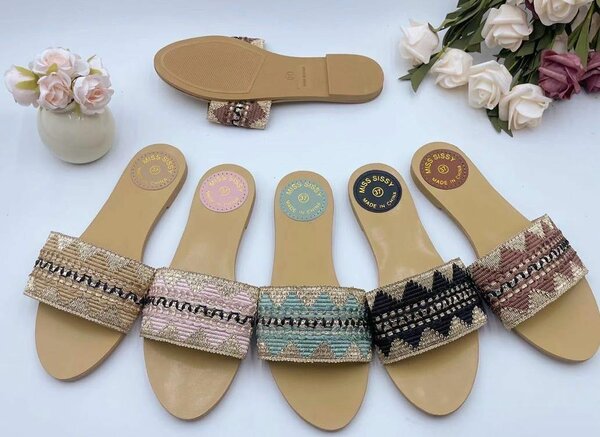 Ladies slippers