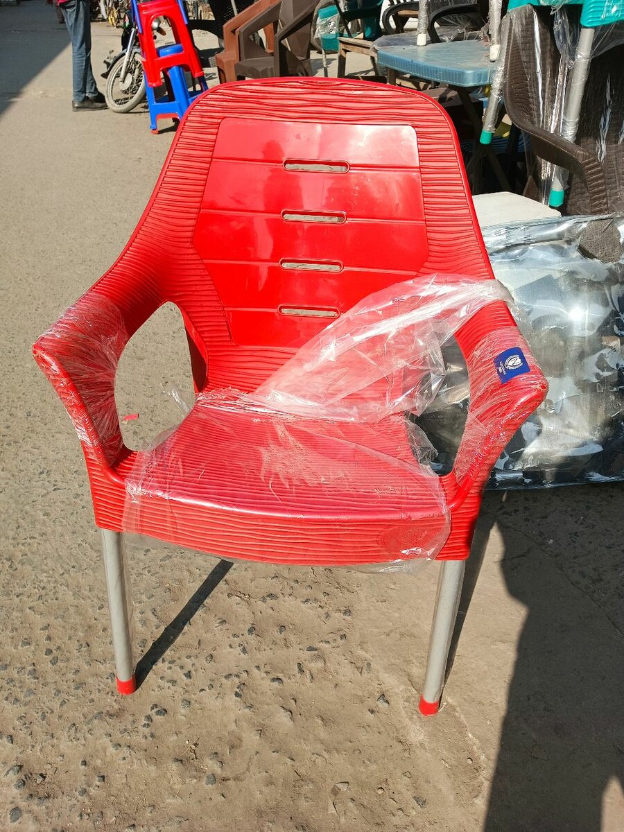 Plastic Chairs Table And Chairs Plastic Dining Chair ChairsO