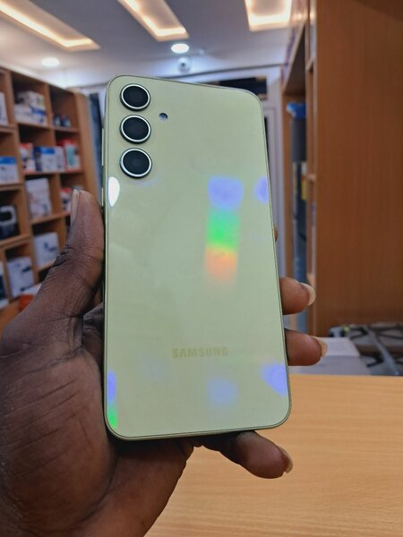 6.6 inches Samsung Galaxy A35 8gb +256gb