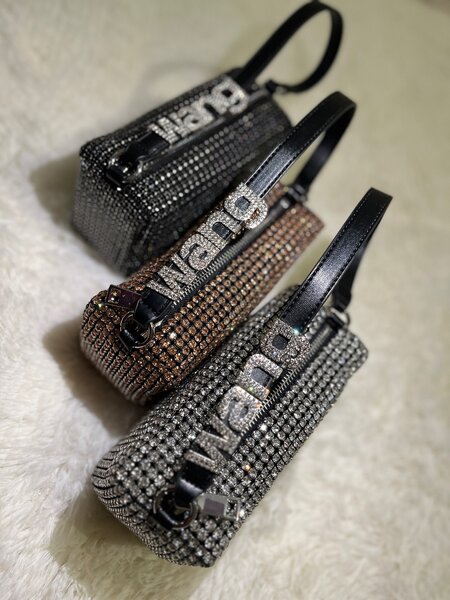 Сумочки от Wang