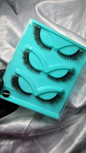 Ensemble de cils volumineux