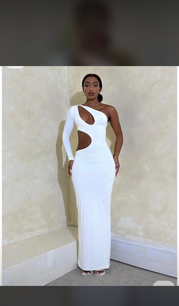 Robe de soirée asymétrique