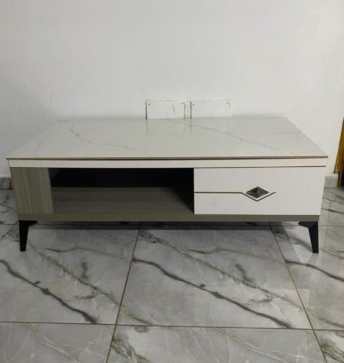 Meuble TV en verre élégant