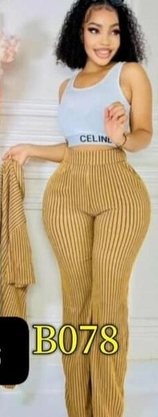 Ensemble de vêtements femme : veste et pantalon