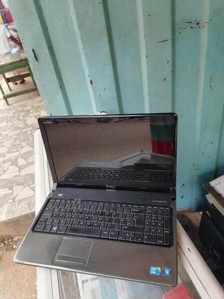 DELL INSPIRON 1564