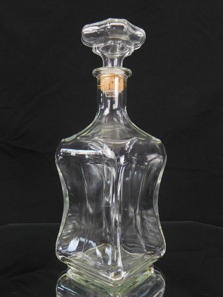 Carafe en verre élégant