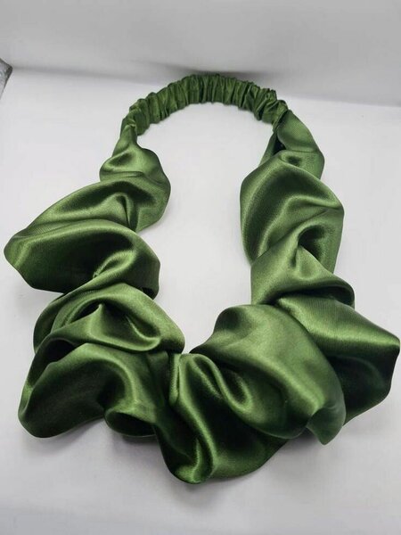 Ruffle satin hair band