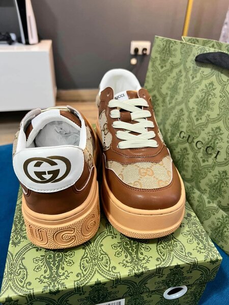 Stylish women's sneakers Gucci