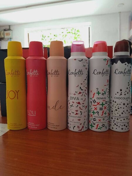 Confetti spray. 3pcs