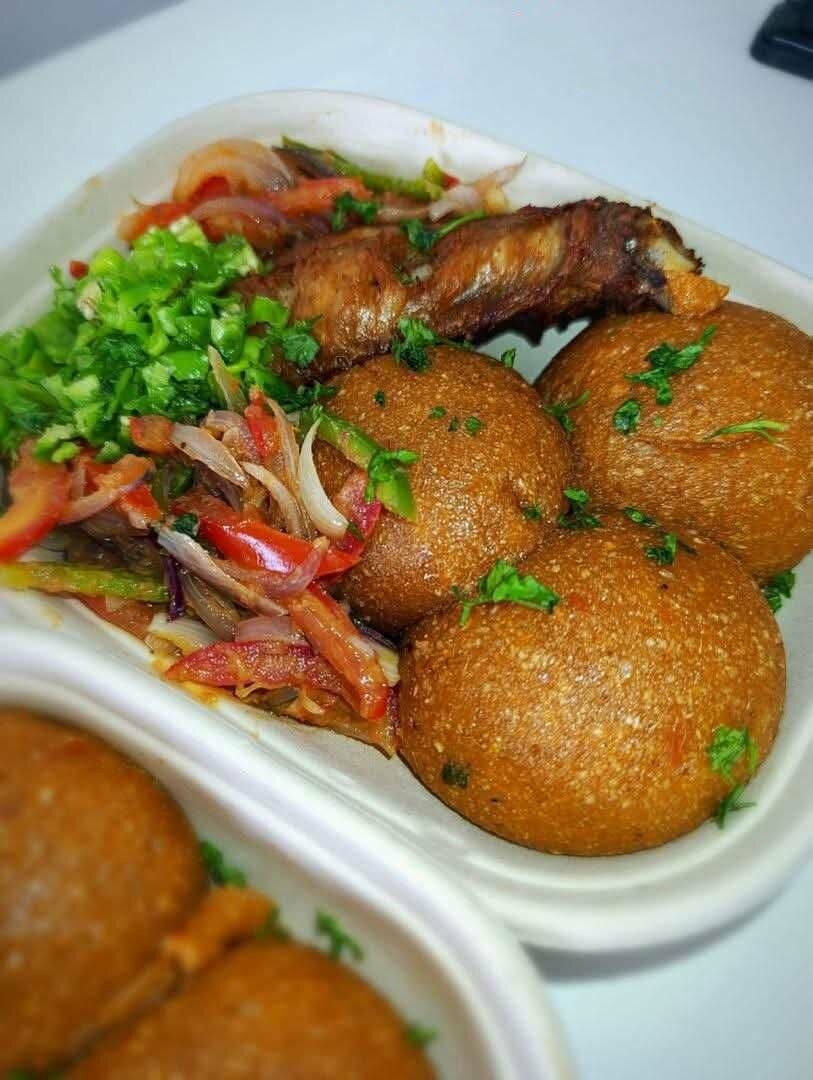 Plat Africain Poisson et Boulettes