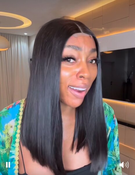 Perruque lisse naturelle