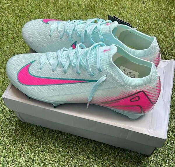 Chaussure Crampons Nike foot