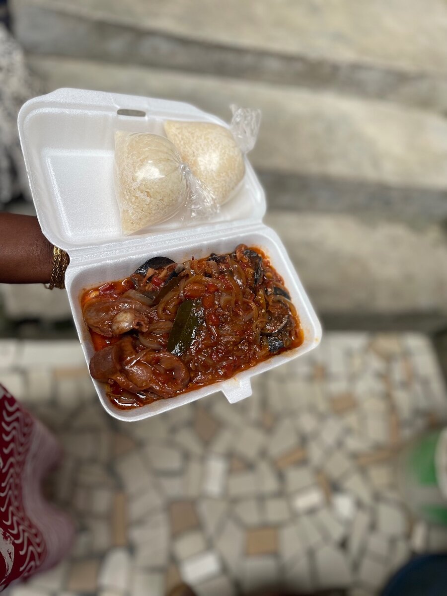 Repas local savoureux