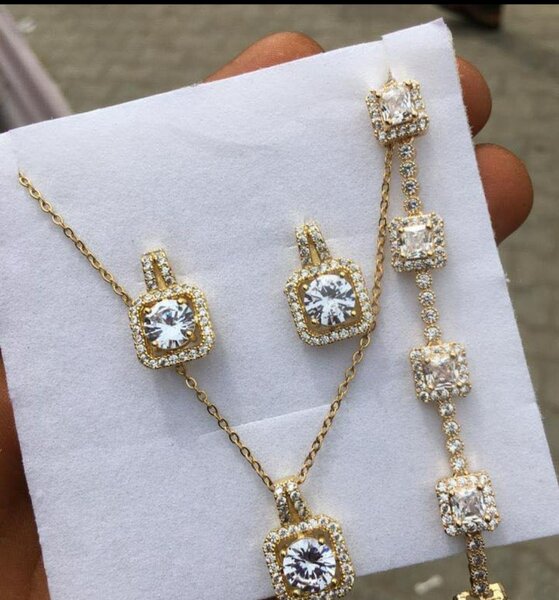 Necklace earrings and bracelet set