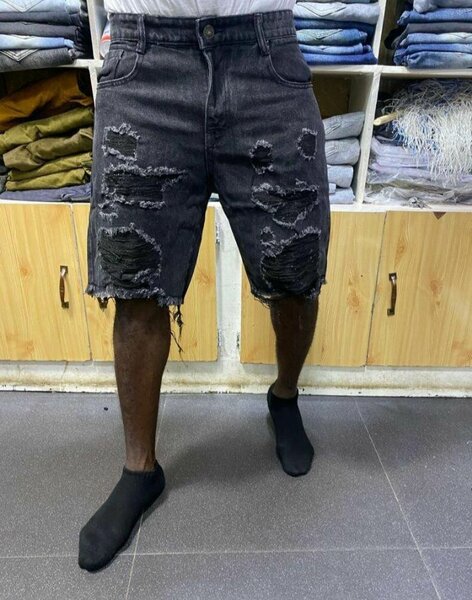 Shorts en Jean Déchiré Homme