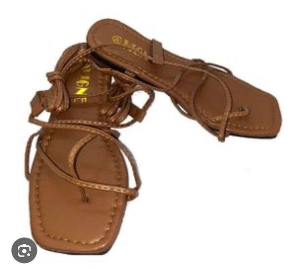 Sandales plates marron cuir