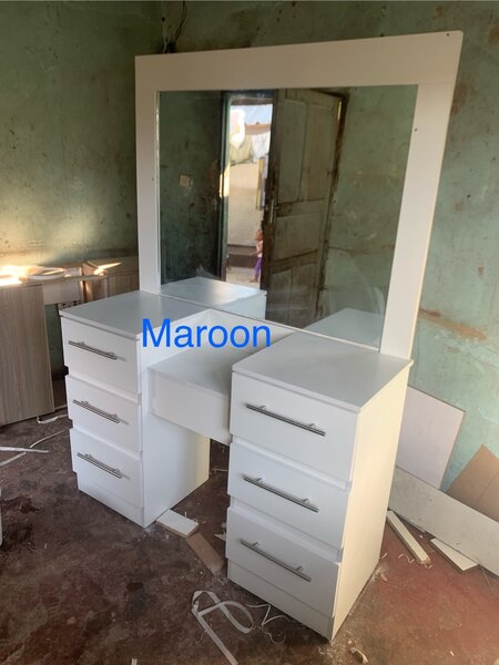 Dressing table