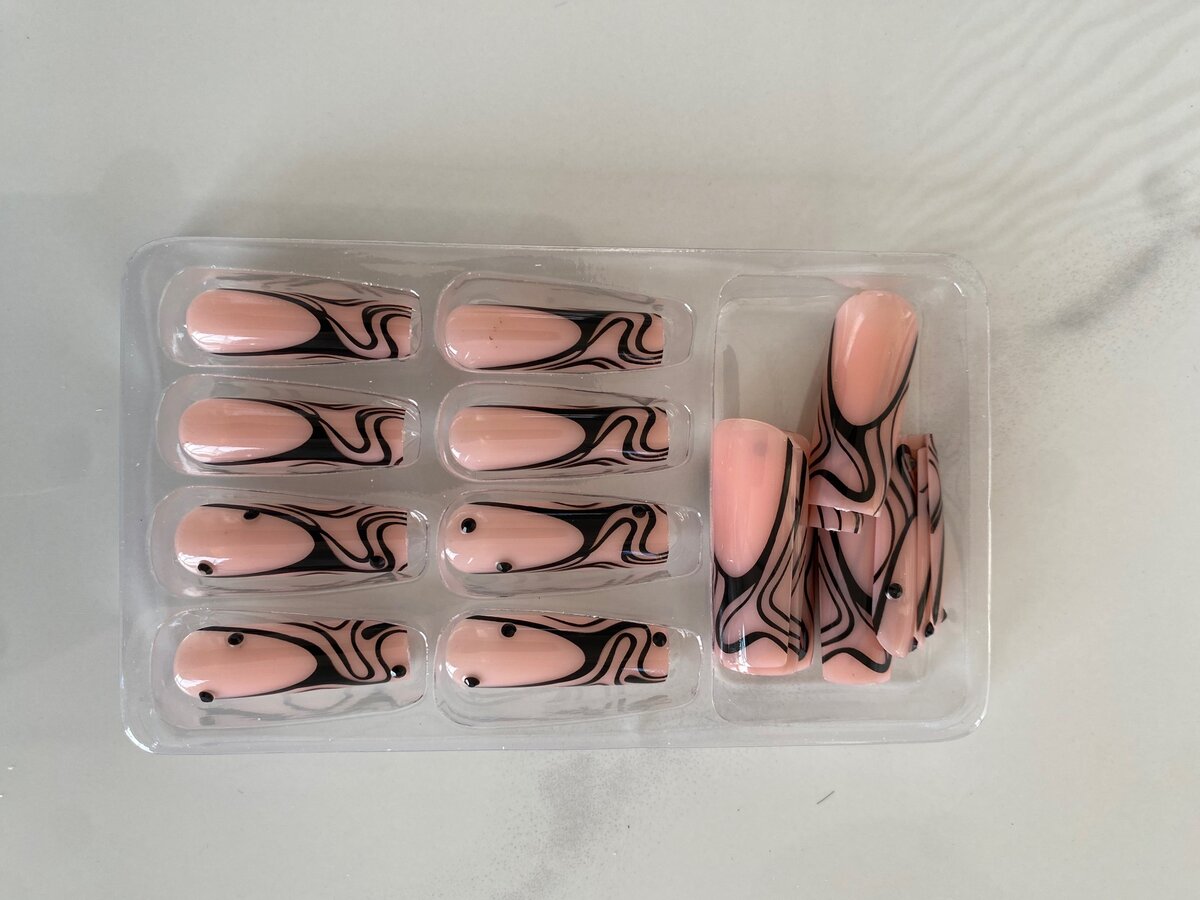Women artificial nails