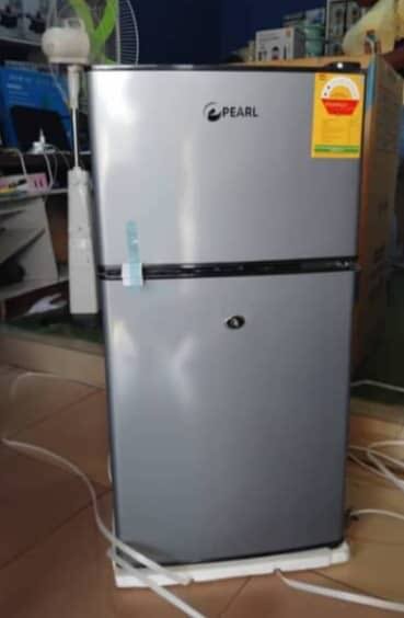 Pearl double door fridge, table top