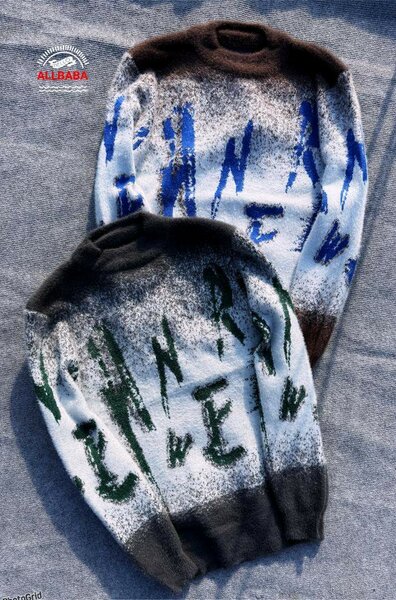 Chandail en Laine à Motifs Artistiques