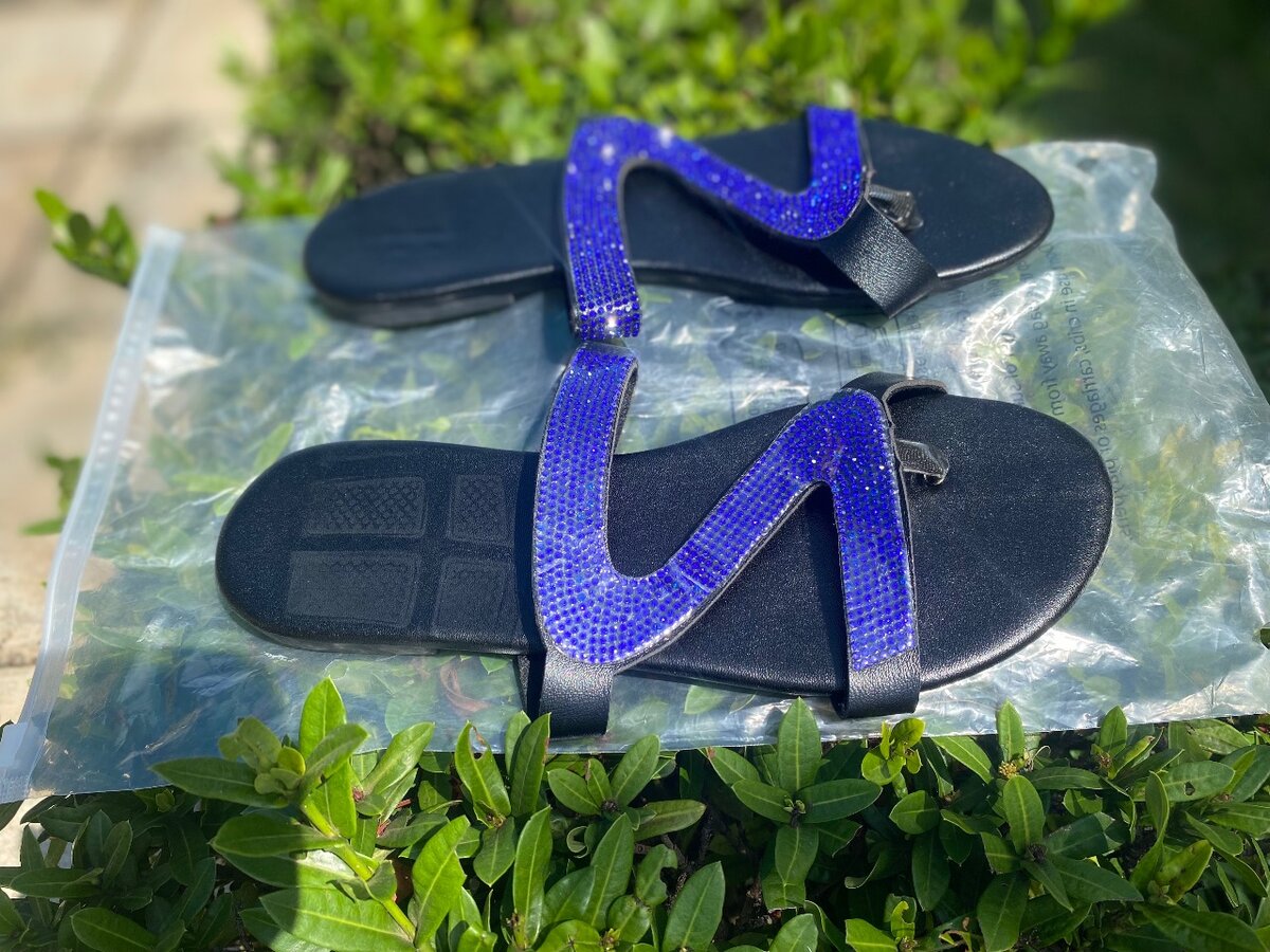 Ladies Easy wear slides