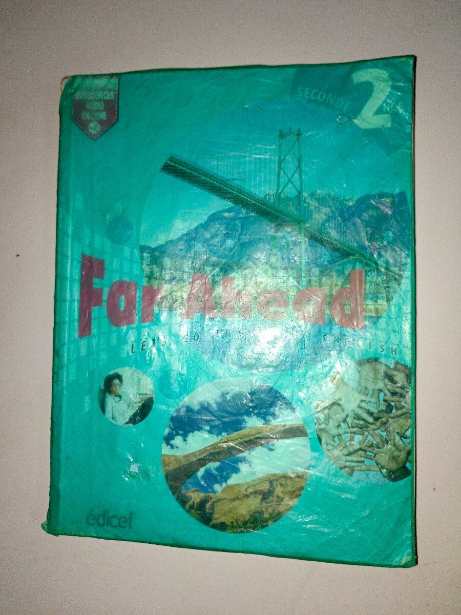 "Far Ahead 2" Livre d'Anglais