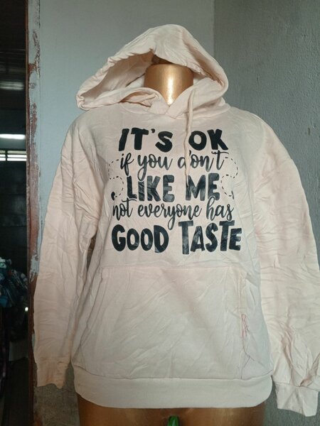 Sweat à capuche tendance